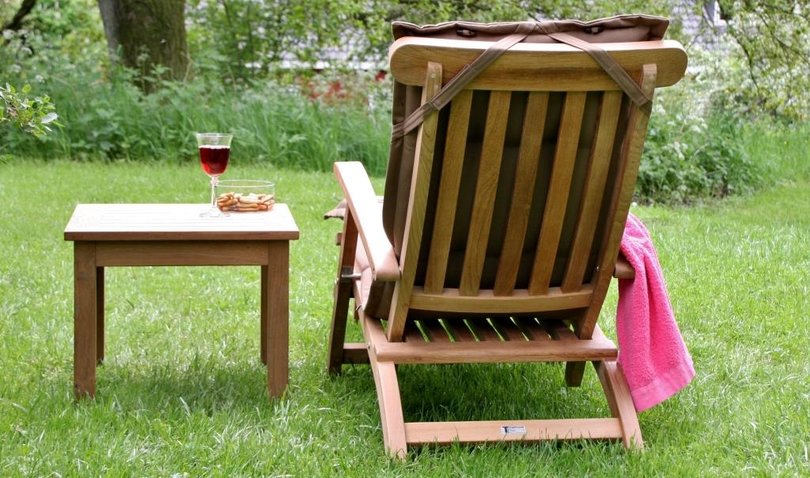 Victoria-Deckchair-Traditional-Teak.jpg