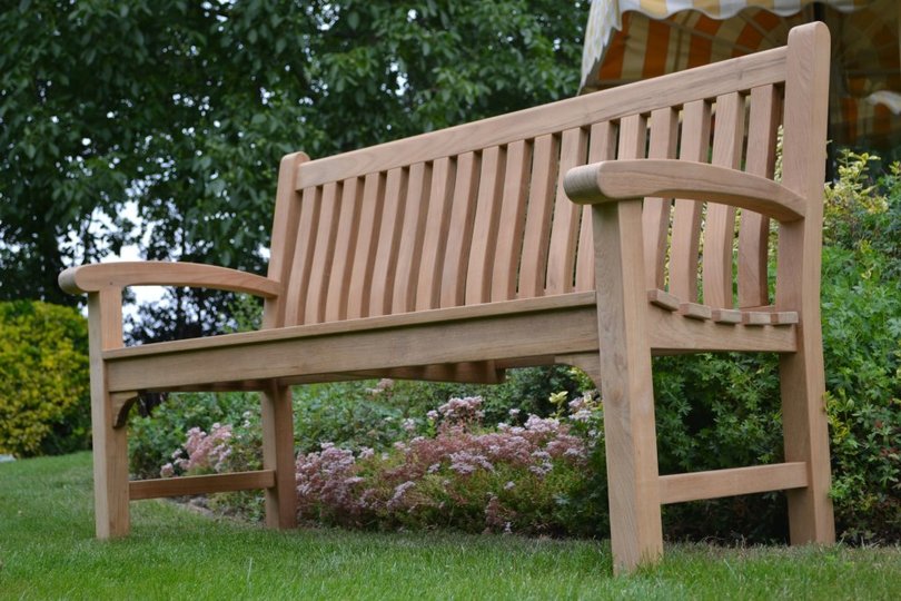 Victoria-Benches-1-TraditionalTeak.jpg