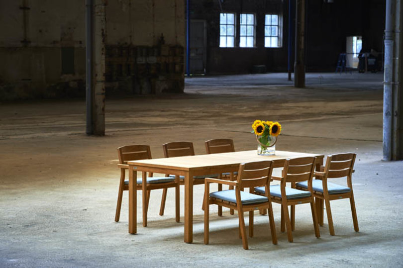 Floris-table1.jpg