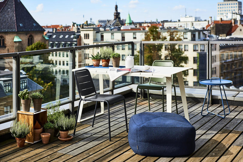 th_Copenhagen_table_city_black_green_divine_roofterrace.jpg