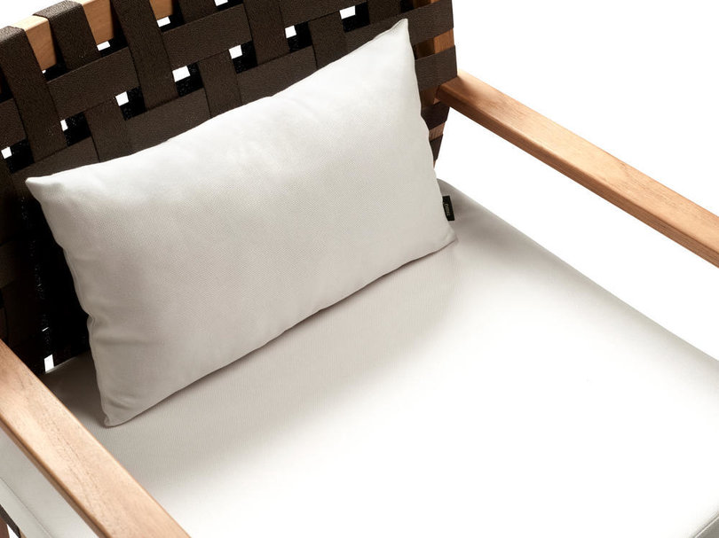 th_Vis a vis low chair lumbar cushion detail.jpg