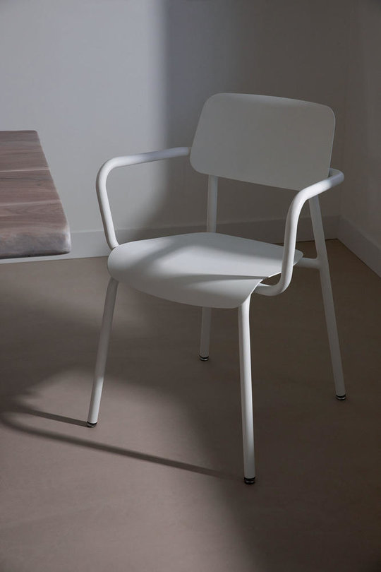 Fermob STUDIE_BLANC_COTON_KONG_VISUEL2022_SARAH_BALHADERE_2_BD.jpg