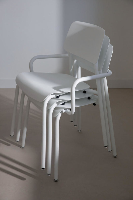 Fermob STUDIE_BLANC_COTON_KONG_VISUEL2022_SARAH_BALHADERE_3_BD.jpg