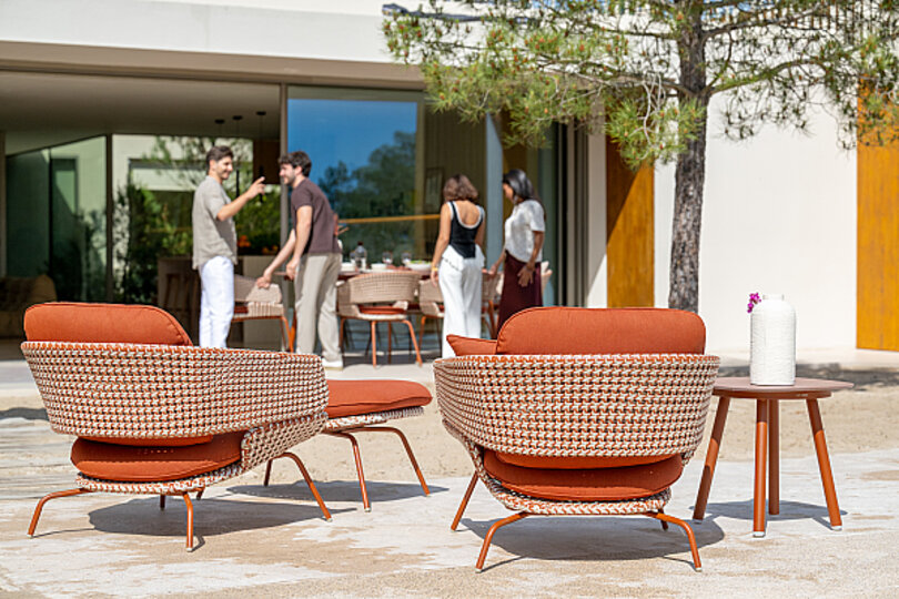 Phil - lounge - shootPT25 - studiovision_jk_250513_HR_336_SV9_4166 - LFST_medium.jpg