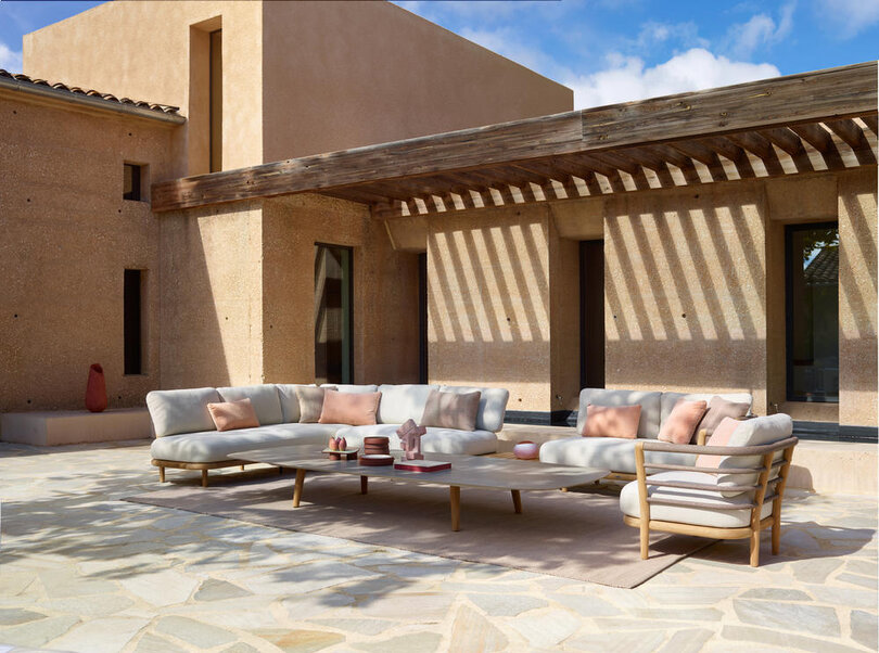 Royal BotaniaARCHY LOUNGE - STYLETTO LOW LOUNGE TABLE (3).jpg