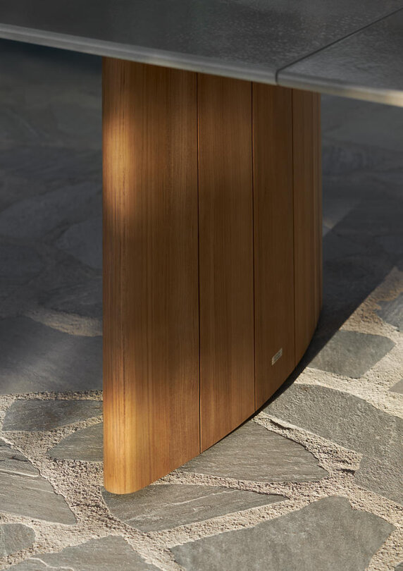 Royal Botania REGALIZ TABLE (4).jpg