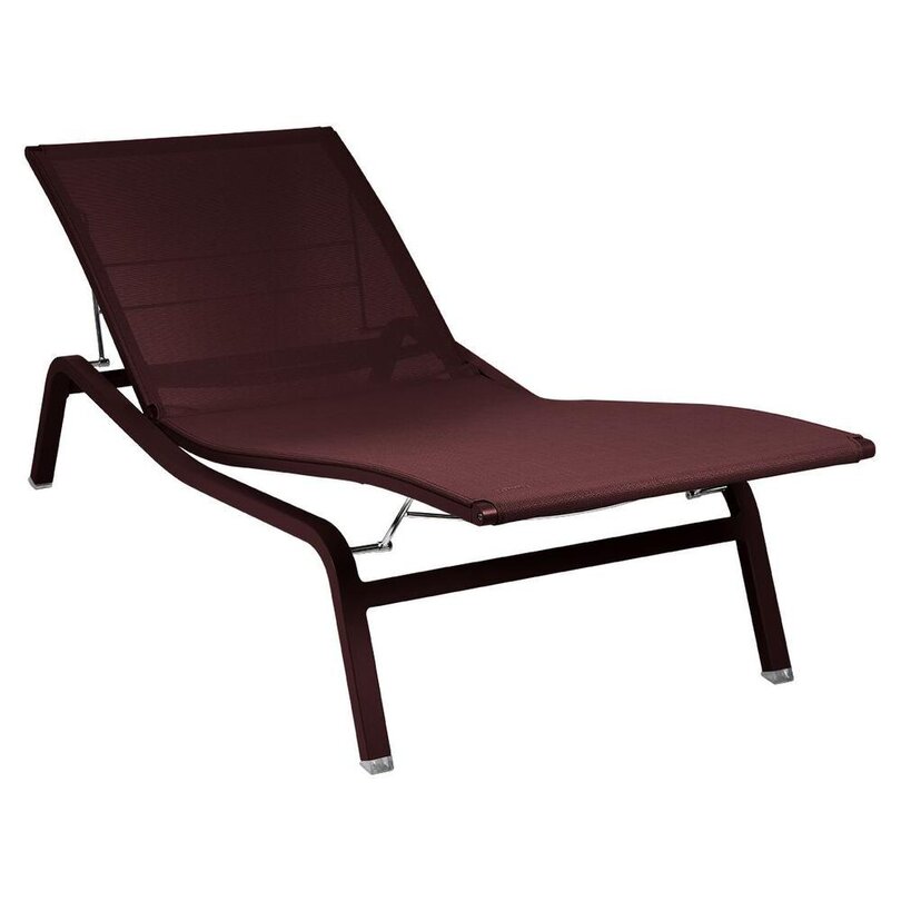  Fermob PNG 1100x1100px RVB-ALIZE_BAIN_DE_SOLEIL_STEREO_5_CERISE_NOIRE_SKU_8906B9.jpg